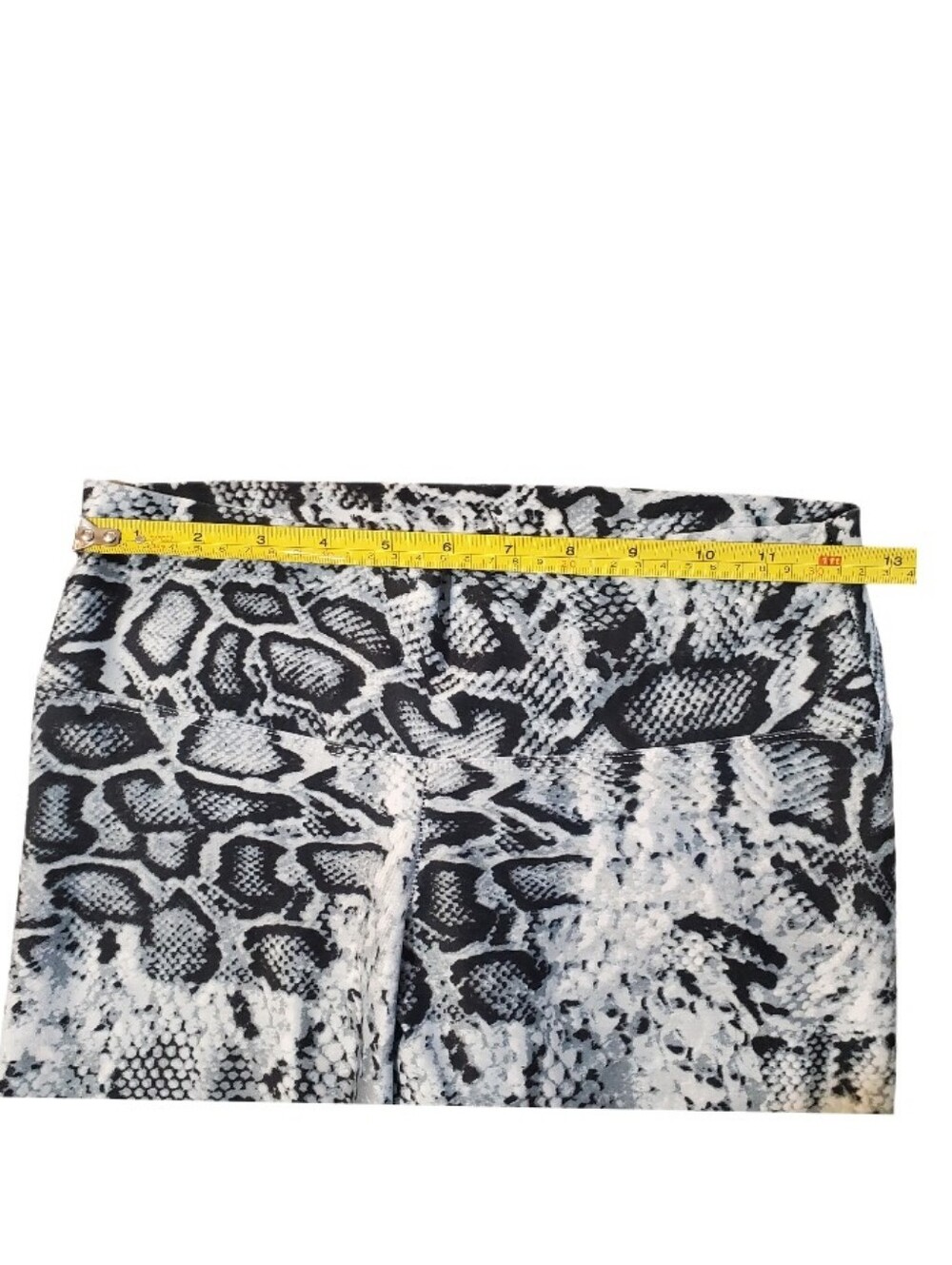 Beup Yoga Black‎ and White Snake Print Leggings Medium - Picture 3 of 6